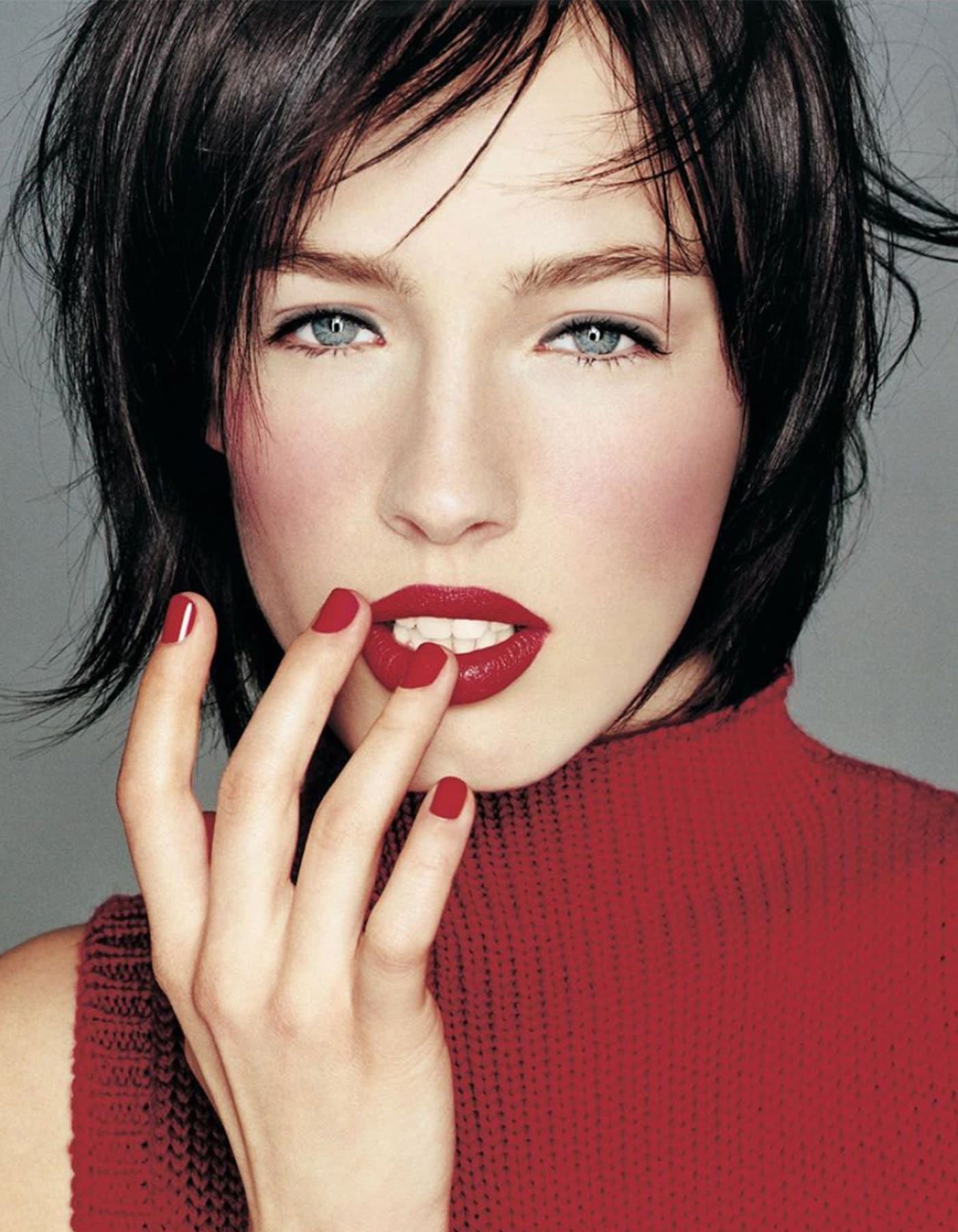 Bobbi's Beauty Quick Tip: The Monochrome Look – Jones Road