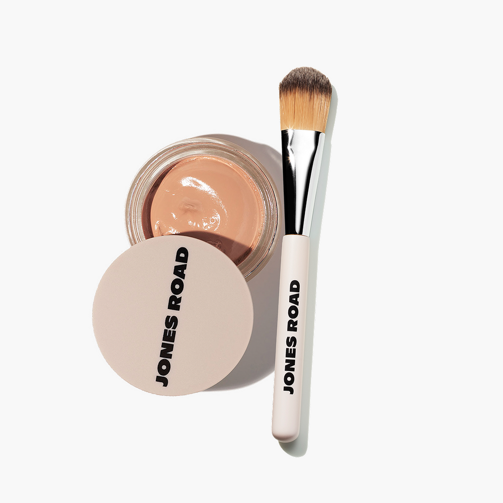 The Skin Brush: Everything Face Makeup Brush ‚Äì Jones Road